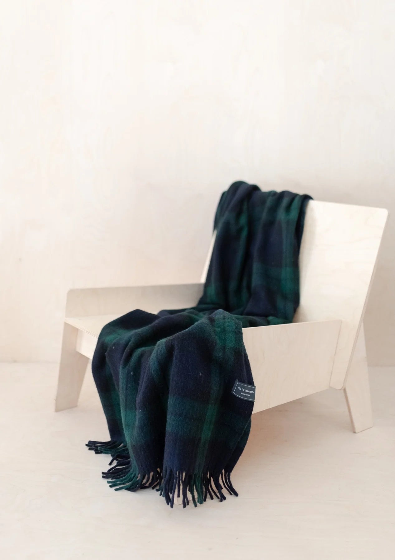 Small Recycled Wool Blanket Black Watch Tartan – La Pomme
